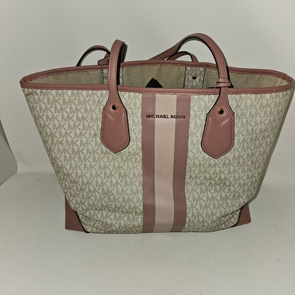 Preloved Michael Kors Purse - Picture 2 of 13